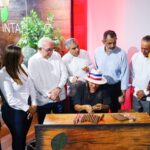 Gobierno no permitirá fiestas masivas en playas y balnearios en Semana Santa