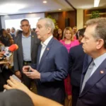 UE califica aranceles EE.UU. “duro golpe a la economía mundial”; colapsan mercados bursátiles