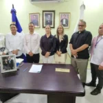 Senador Ney Rodríguez cumple compromiso con el Centro de Madres del sector La Fe