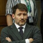 En “Gut Feelings” José María Cabral transforma la indigestión en comedia negra