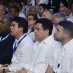 Abinader a dirigentes del PRM: “Los problemas nuestros los discutimos internamente”